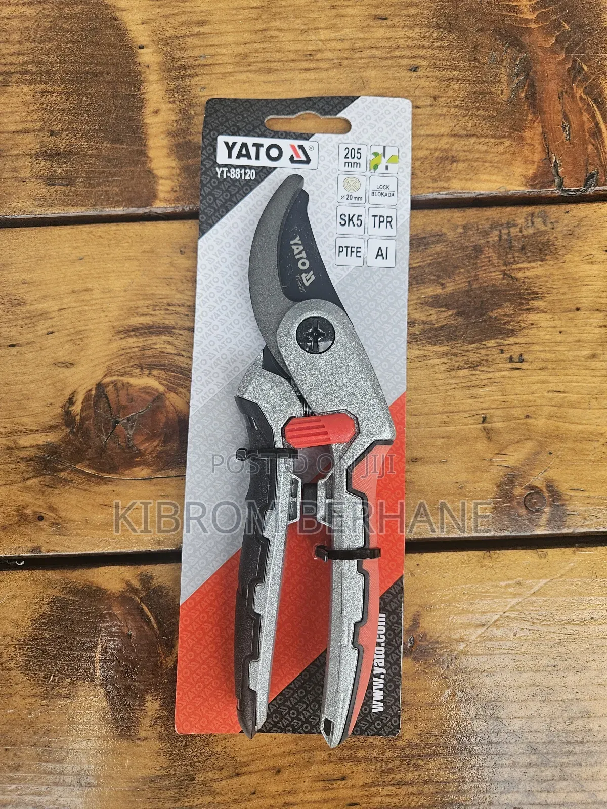 Pruning Scissors