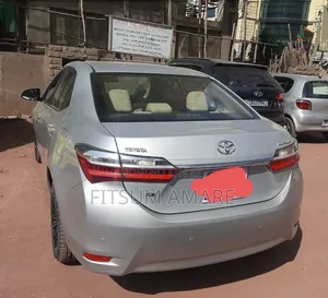 Toyota Corolla 2017 Silver