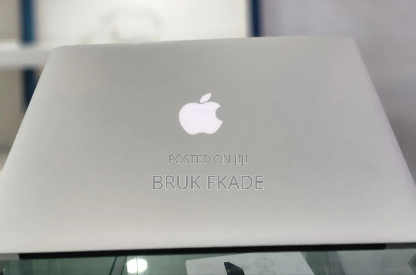 New Laptop Apple MacBook Air 2017 8GB Intel Core i7 SSD 512GB