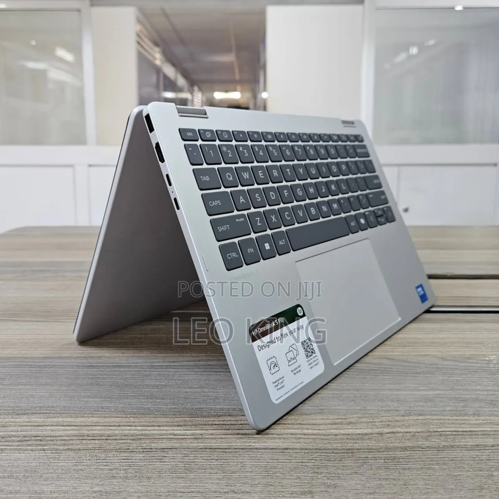 New Laptop HP OmniBook 5 Flip 16GB Intel Core 7 SSD 512GB
