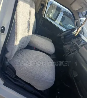 Toyota HiAce 2012 White