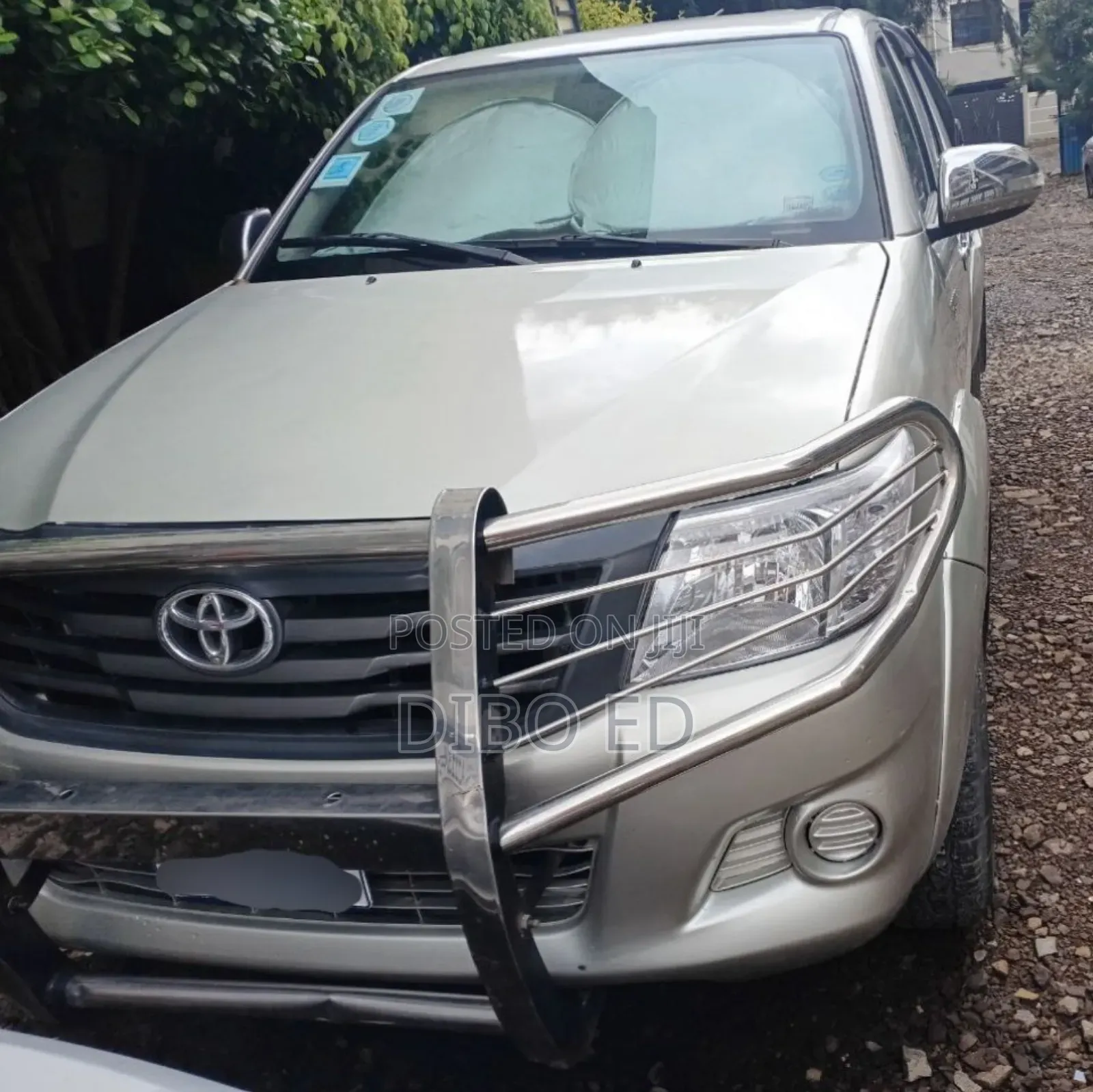 Toyota Hilux 2012 Silver