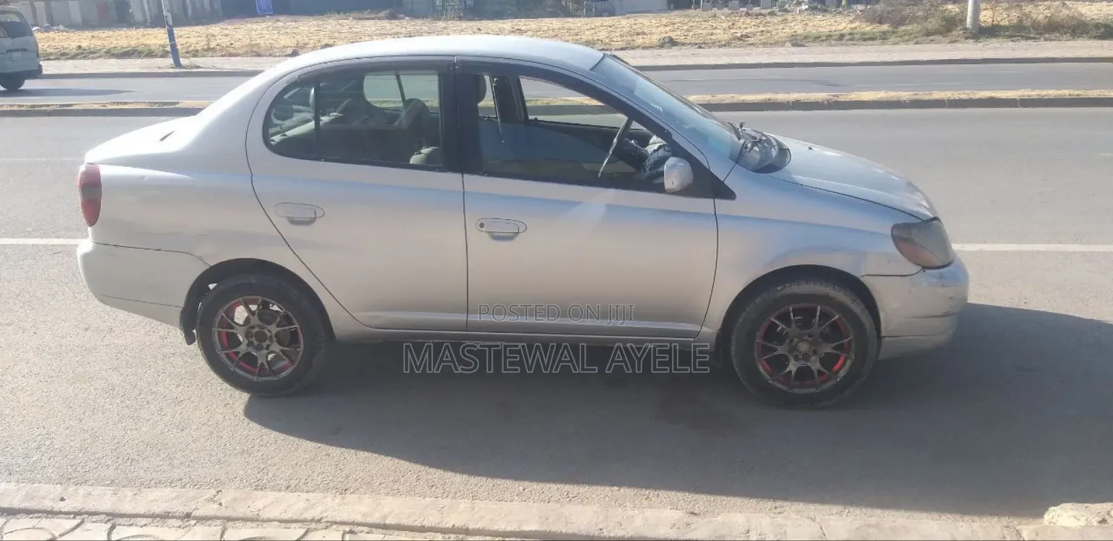 Toyota Platz 2001 Silver