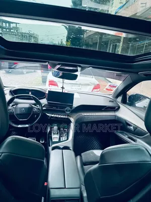 Peugeot 5008 2022 White