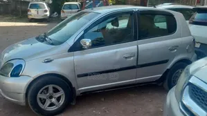 Toyota Yaris 2001 Silver
