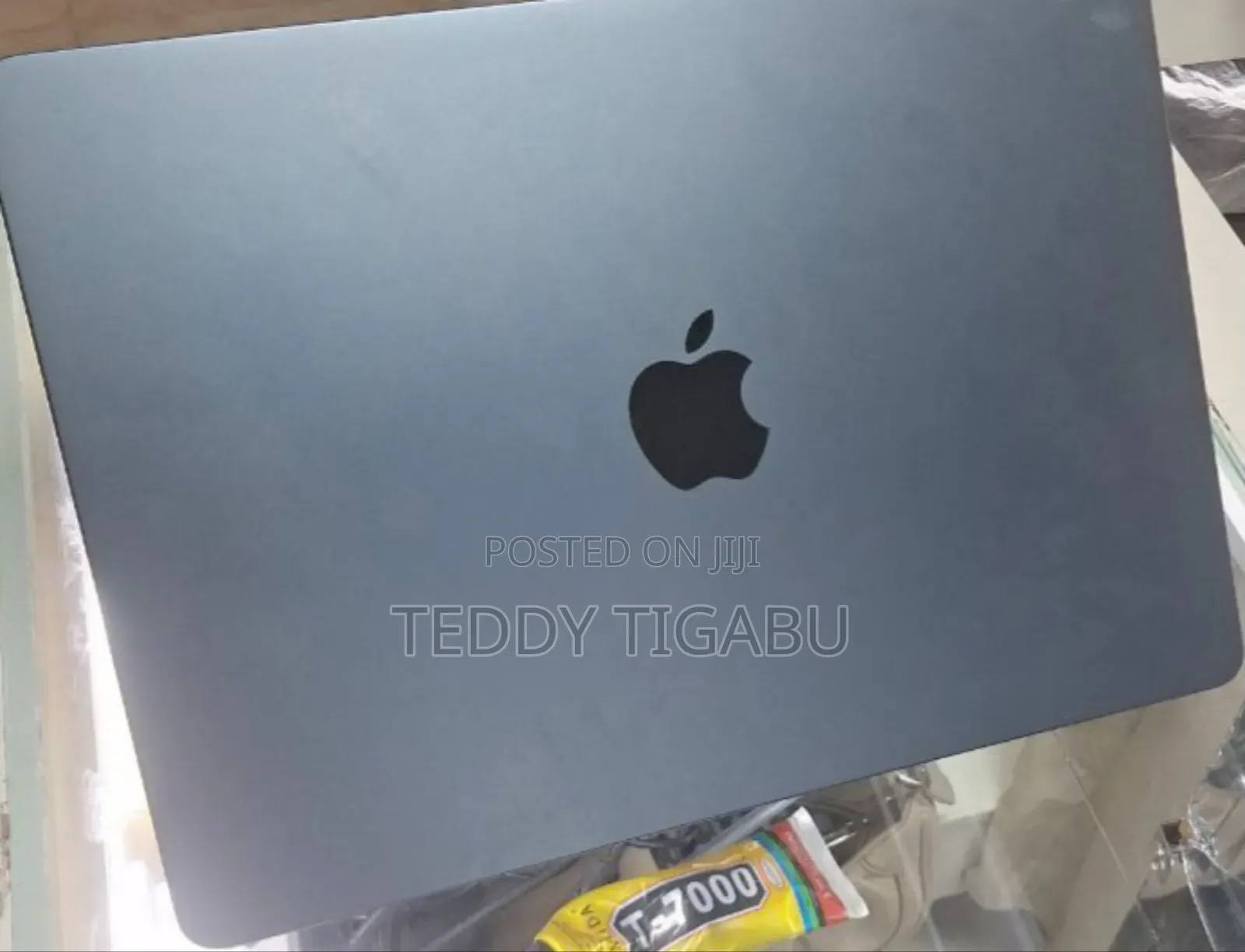 New Laptop Apple MacBook Air 2025 M4 13-inch 16GB Apple M4 SSD 256GB