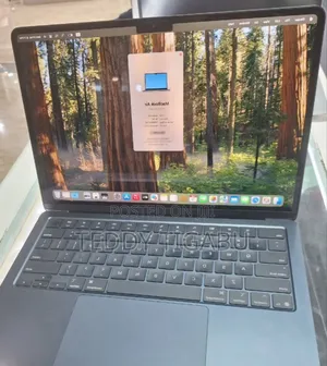 New Laptop Apple MacBook Air 2025 M4 13-inch 16GB Apple M4 SSD 256GB