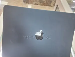 New Laptop Apple MacBook Air 2025 M4 13-inch 16GB Apple M4 SSD 256GB