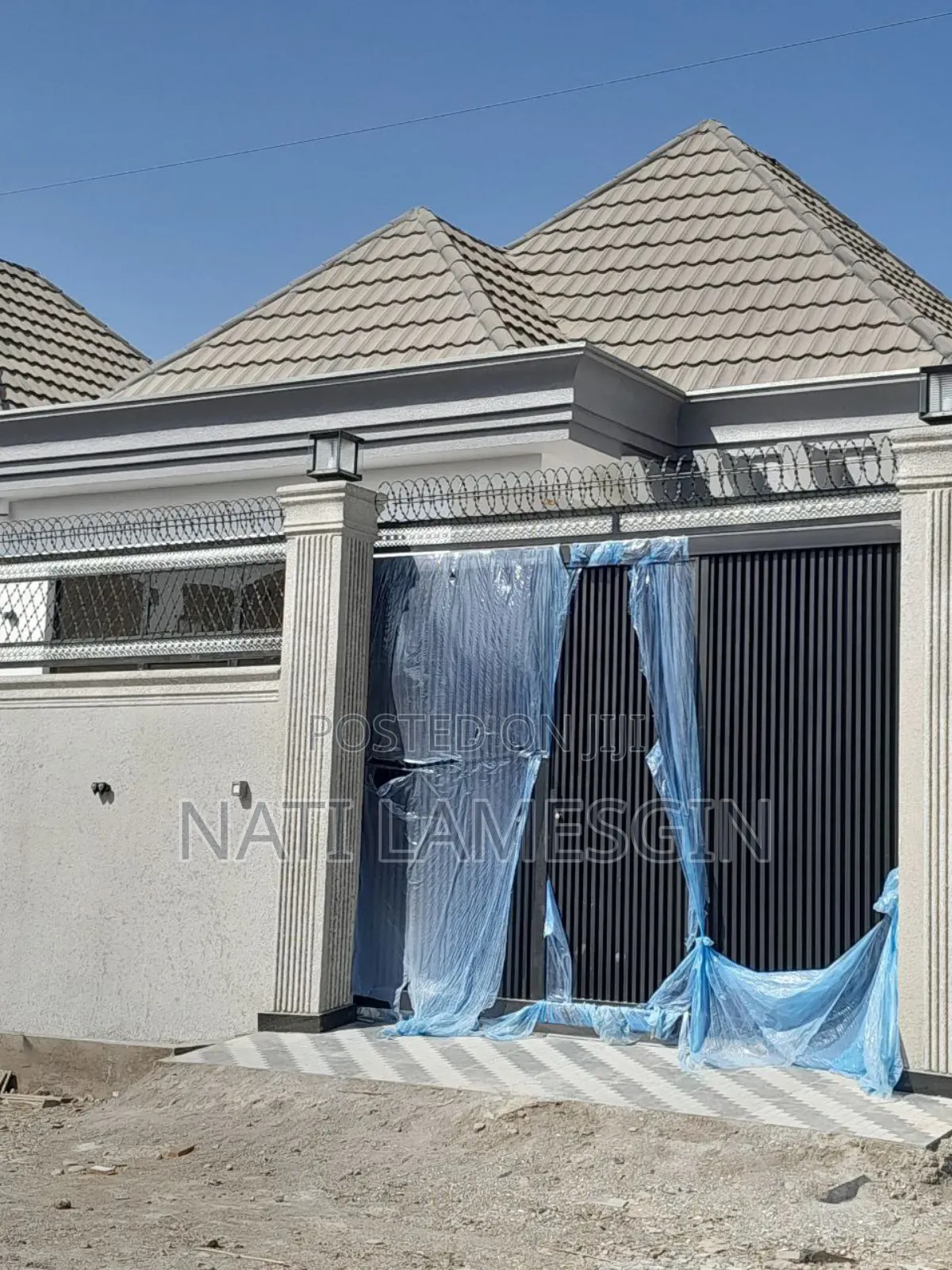 Furnished 3bdrm Villa in Yeka for sale