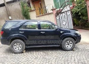 Toyota Fortuner 2005 Black