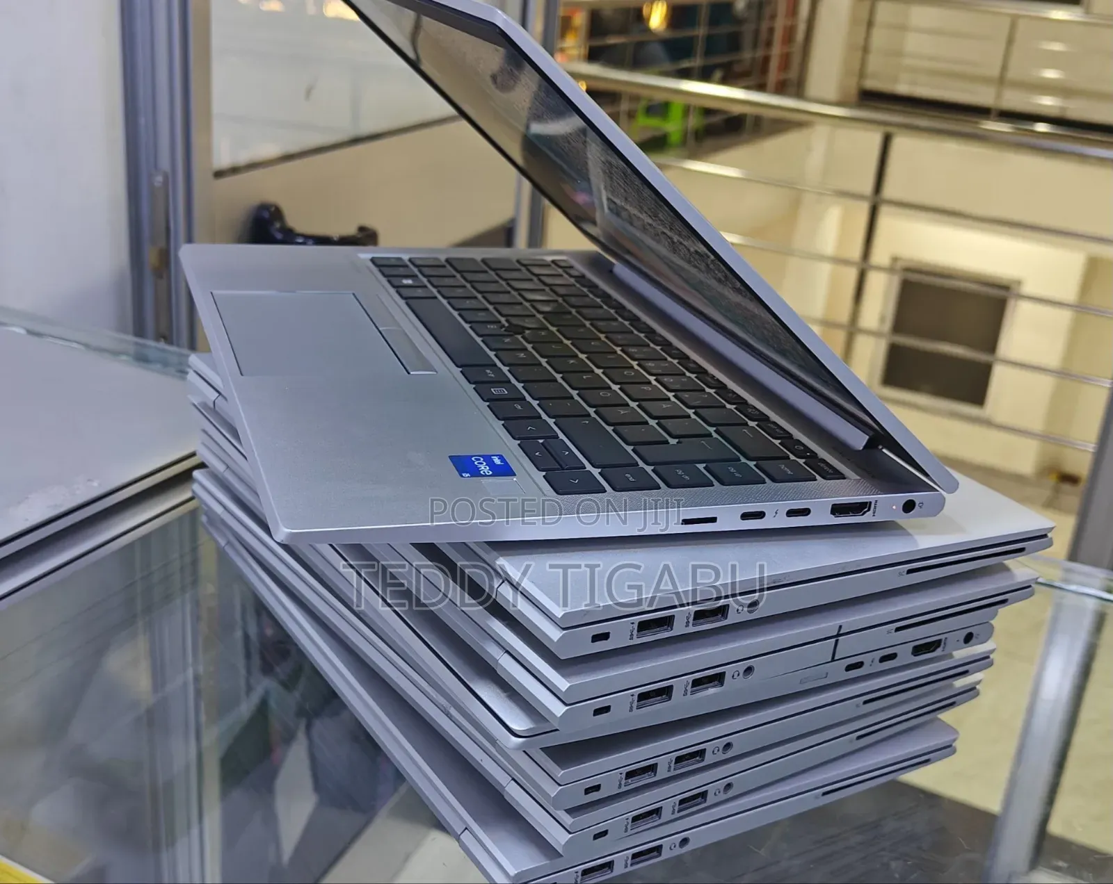 New Laptop HP EliteBook 830 G8 16GB Intel Core i5 SSD 512GB