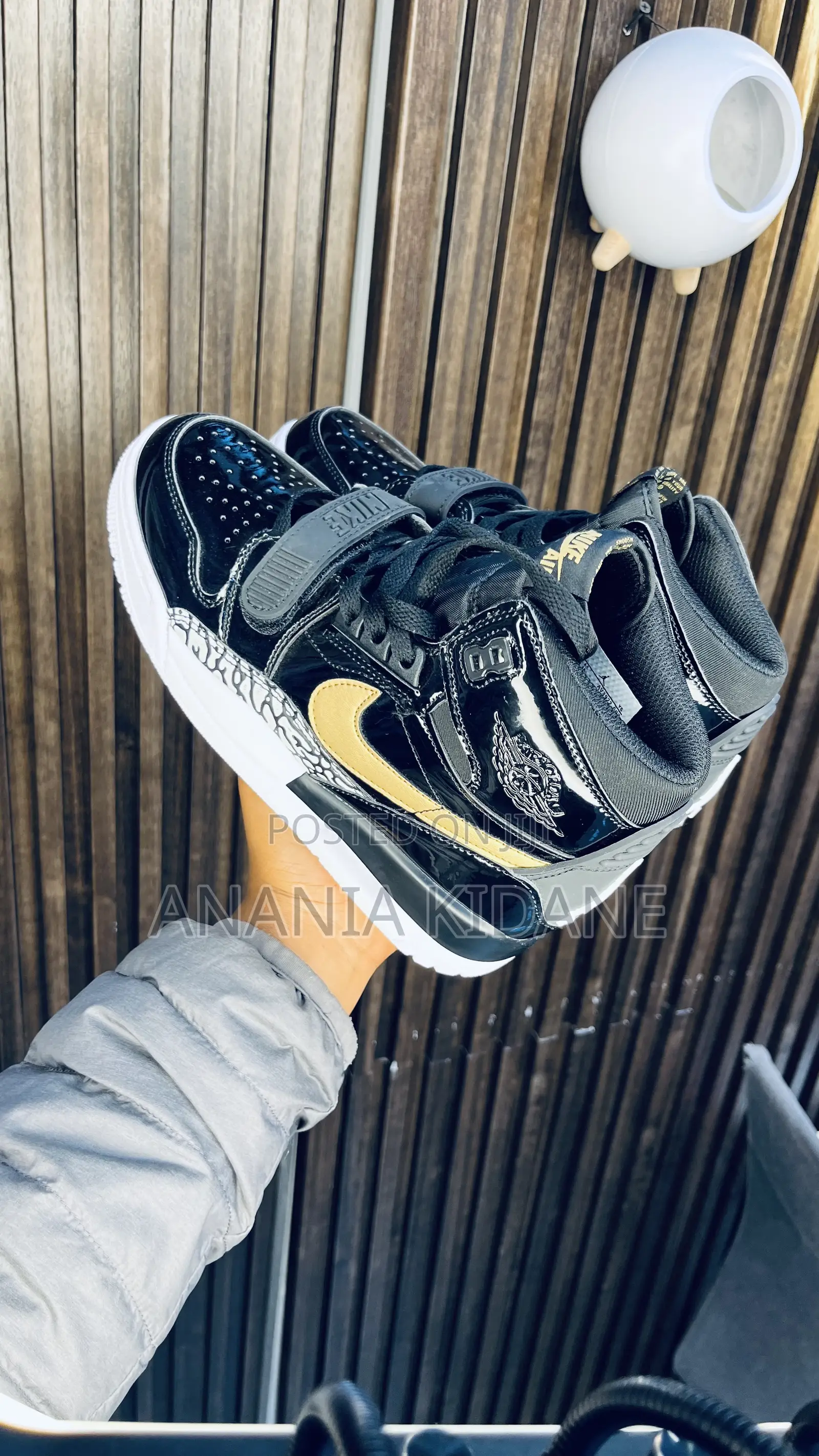 Black Metallic Gold Legacy 312 Air Jordan
