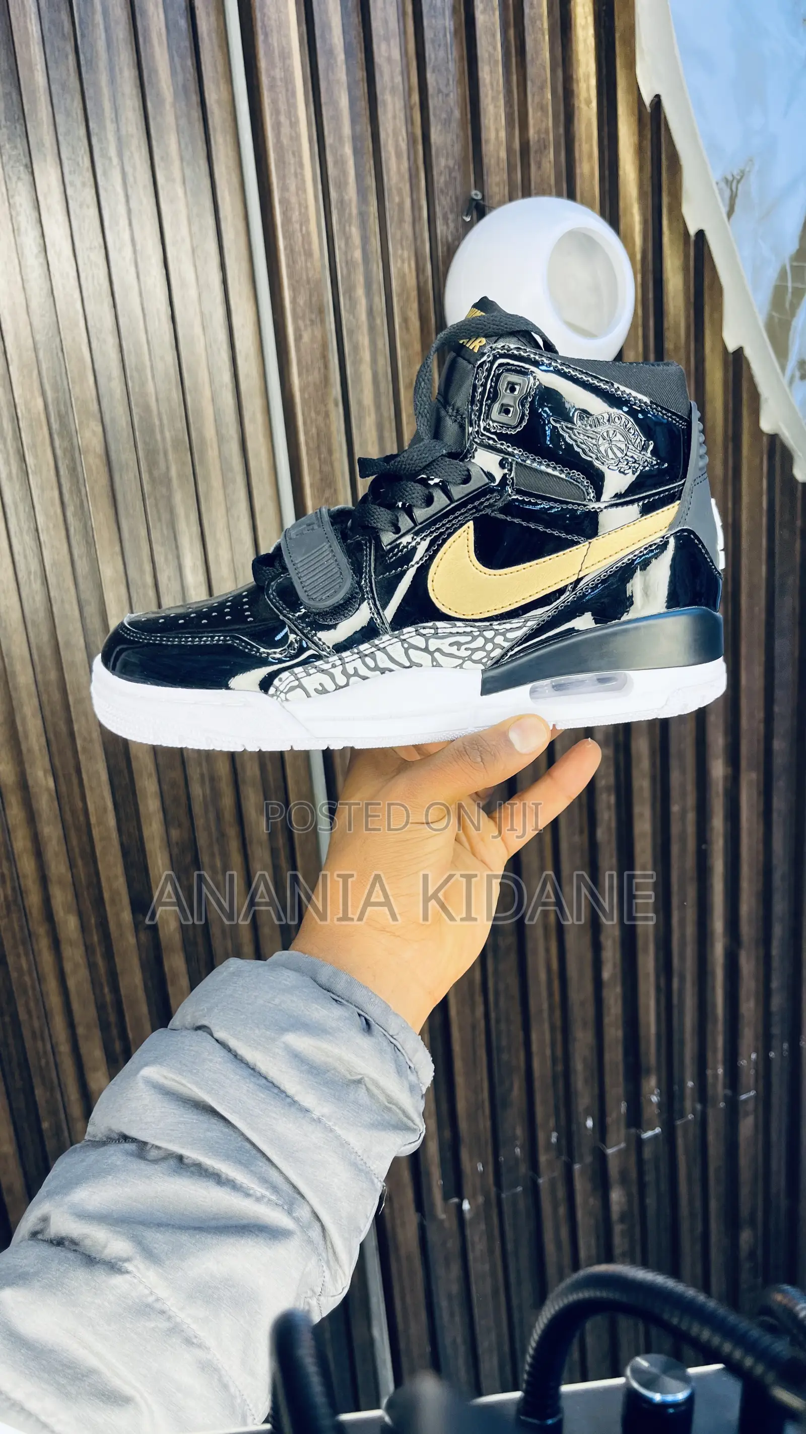 Black Metallic Gold Legacy 312 Air Jordan