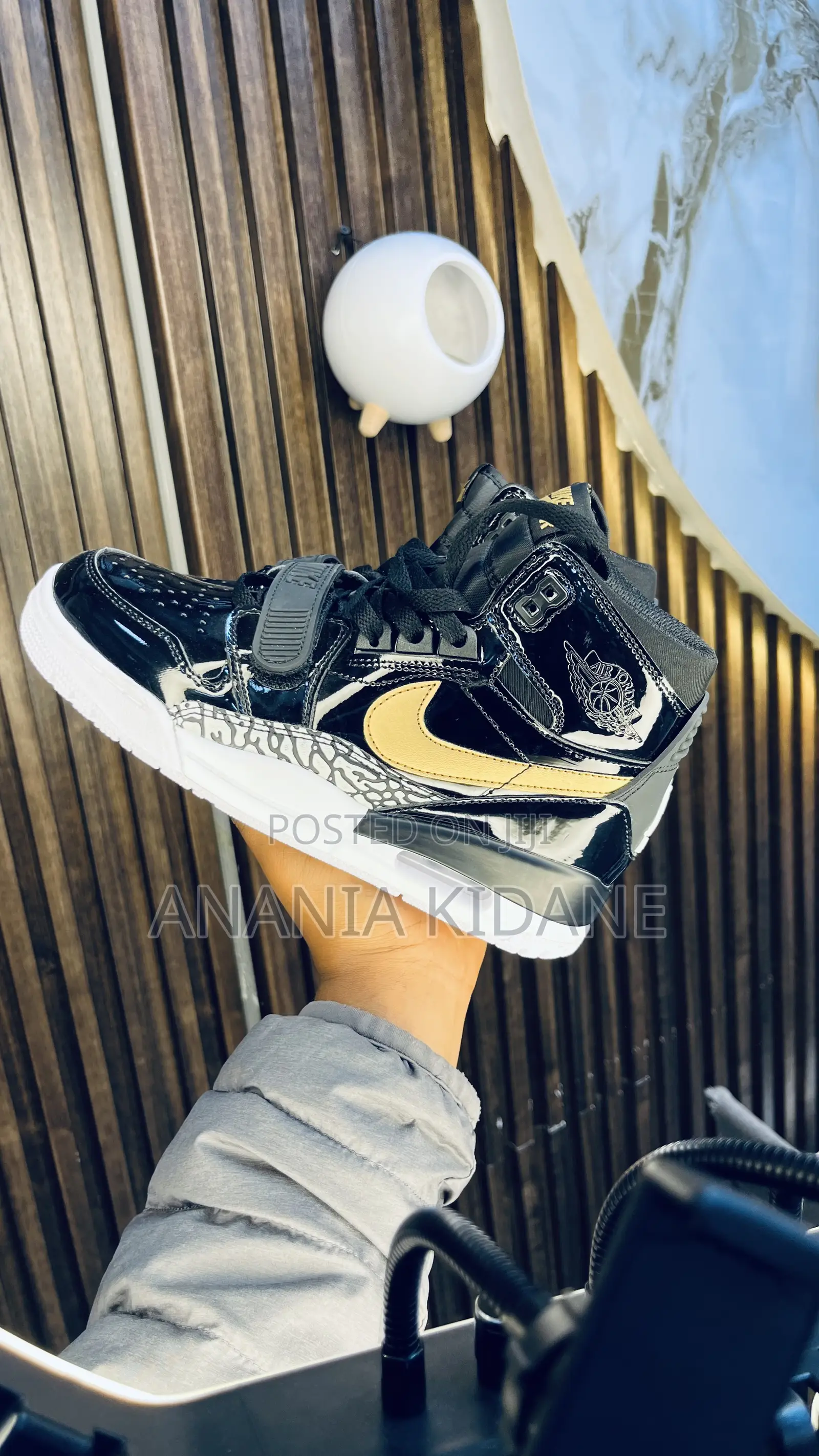 Black Metallic Gold Legacy 312 Air Jordan