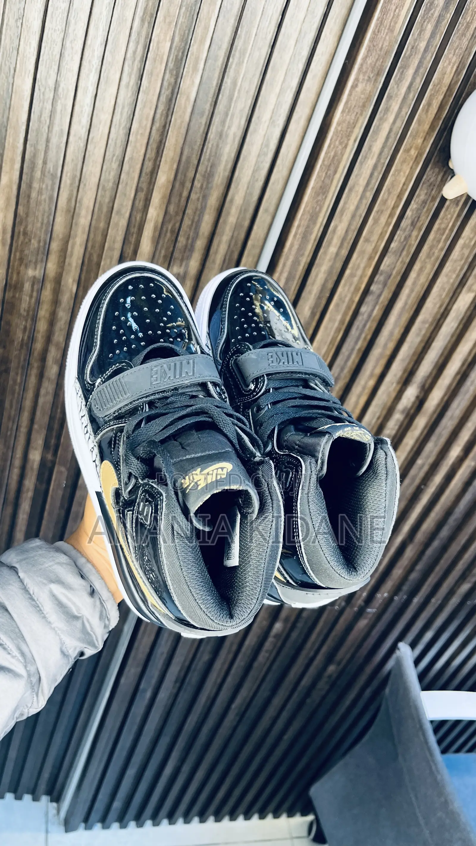 Black Metallic Gold Legacy 312 Air Jordan