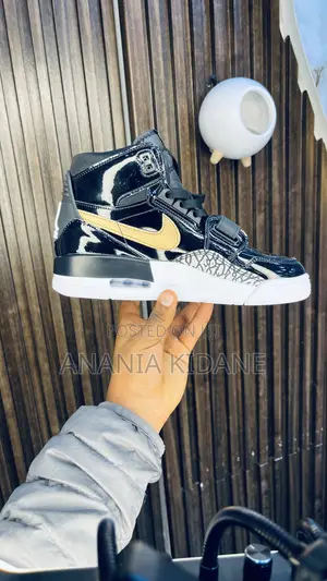 Black Metallic Gold Legacy 312 Air Jordan