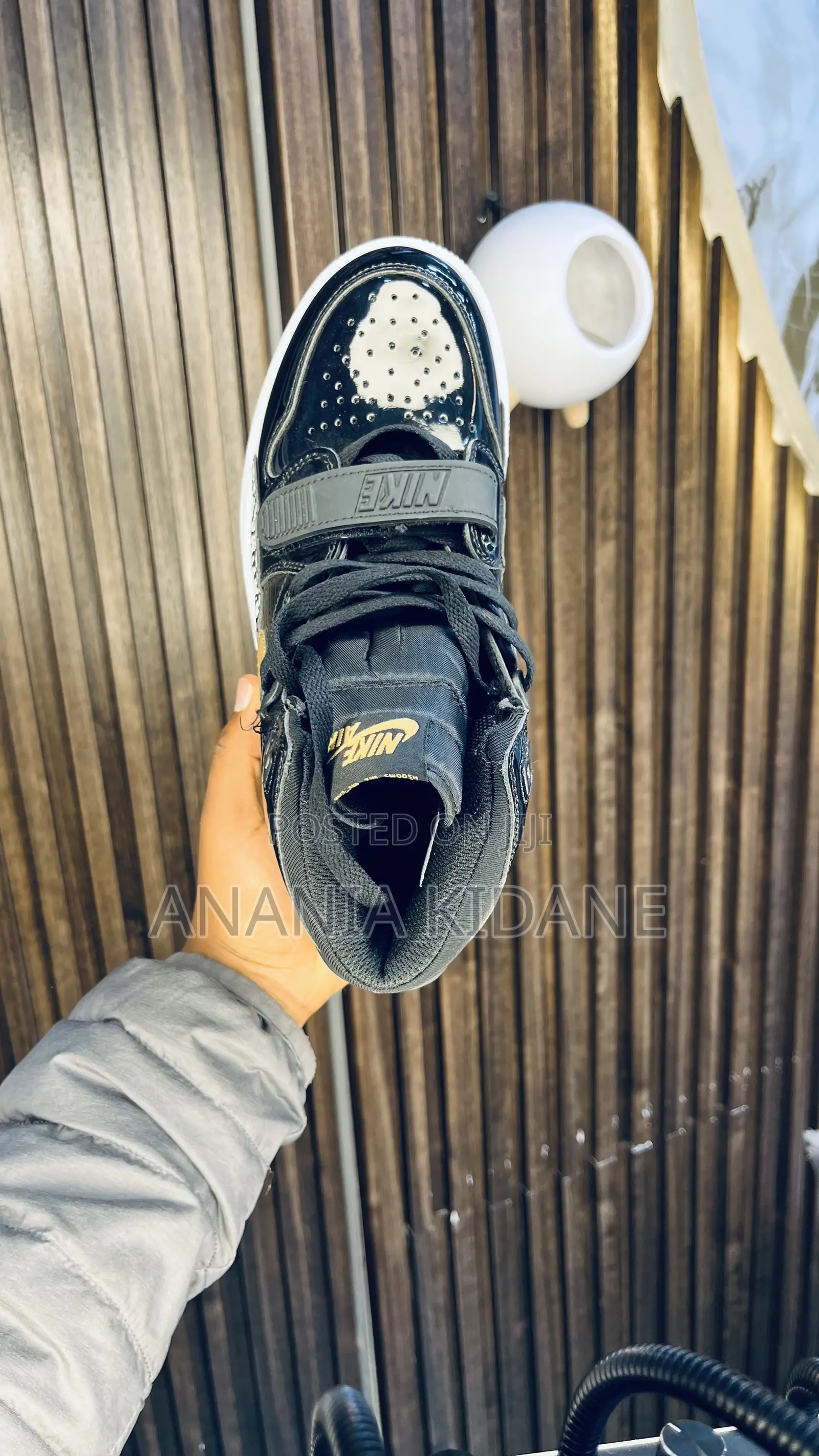 Black Metallic Gold Legacy 312 Air Jordan