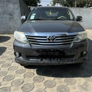 Toyota Fortuner 4.0 AWD 2013 Silver