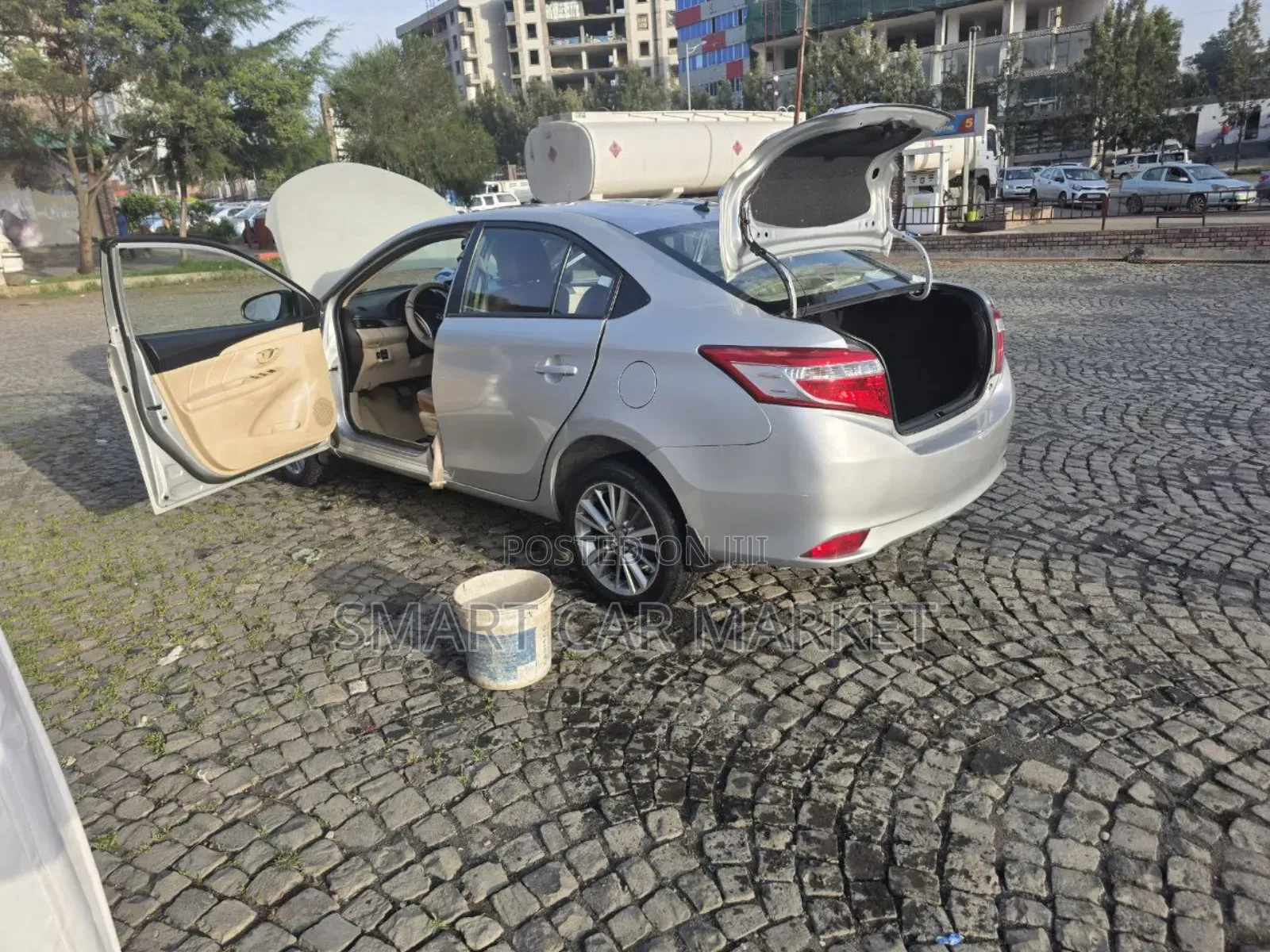 Toyota Yaris 2017 Silver