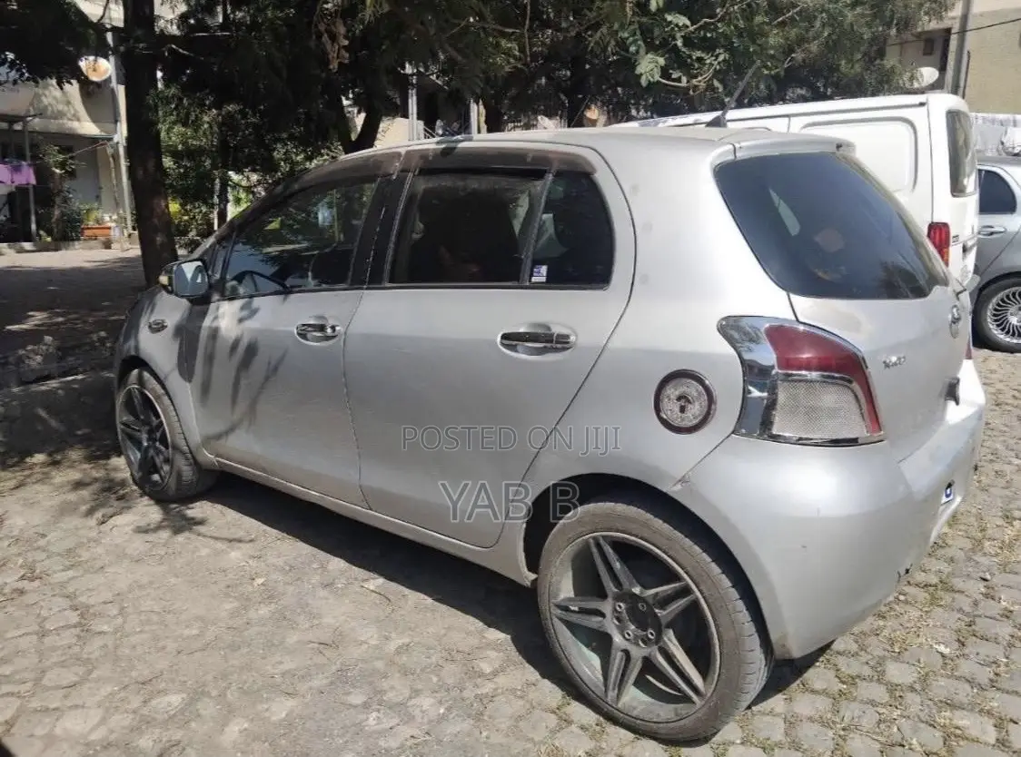 Toyota Yaris 2005 Silver