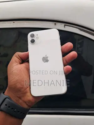 Apple iPhone 11 64 GB White
