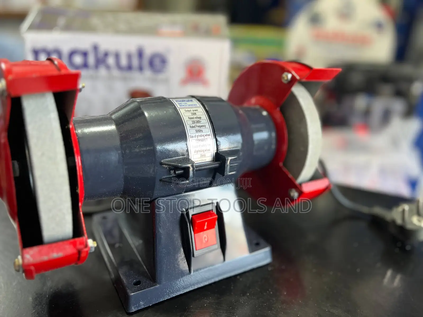 Makute Bench Grinder 370 Watt (150 Mm)