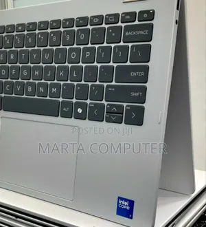 New Laptop HP OmniBook 5 Flip 16GB Intel Core i7 SSD 512GB