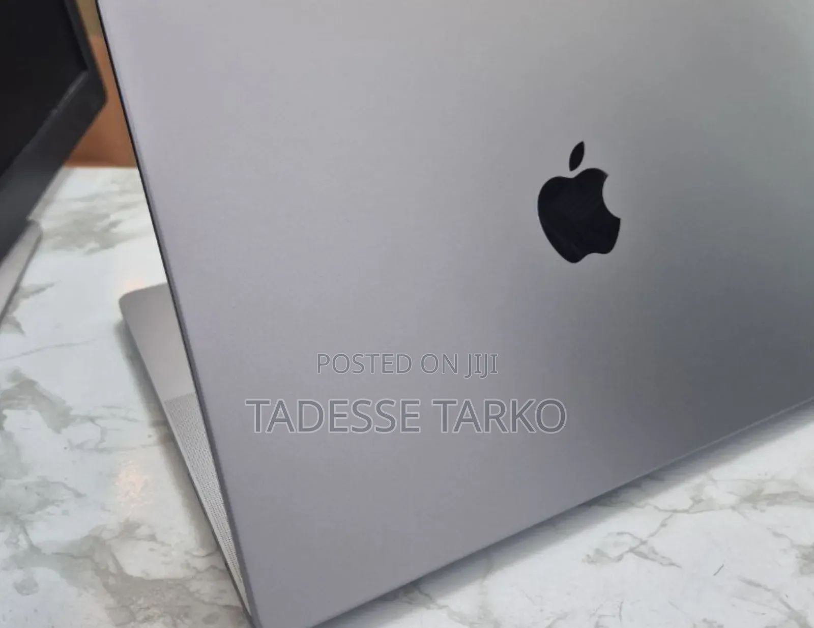 New Laptop Apple MacBook Pro M1 16GB Apple M1 Pro SSD 512GB