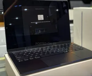 New Laptop Apple MacBook Air 16GB SSD 512GB