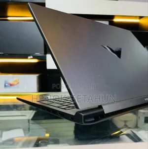 New Laptop HP Victus 15 16GB Intel Core i7 SSD 1T