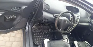 Toyota Yaris 2013 Blue