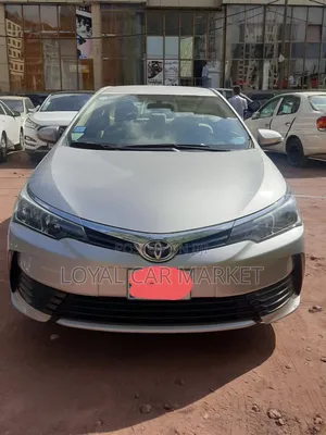 Toyota Corolla 2017 Silver