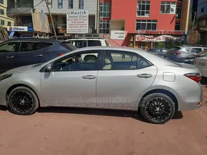 Toyota Corolla 2017 Silver