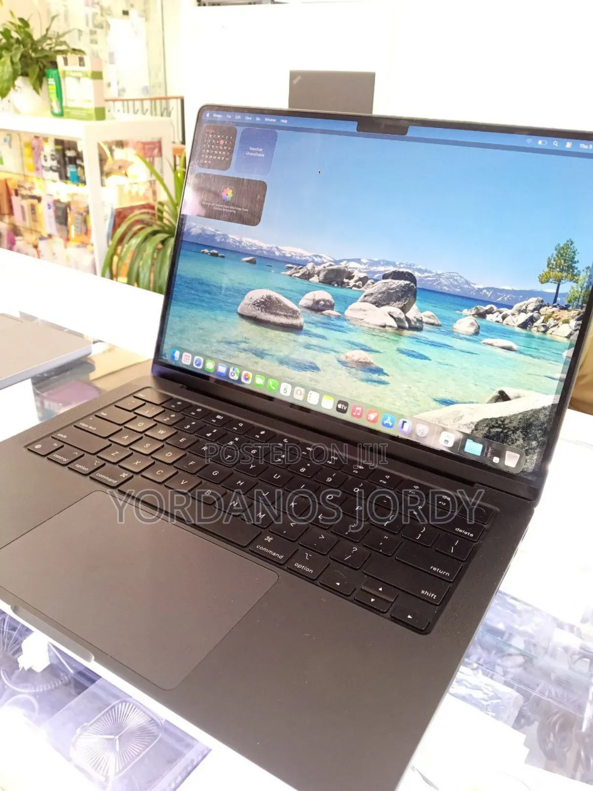 New Laptop Apple MacBook Pro 2023 M3 14-inch 18GB Apple M3 SSD 512GB