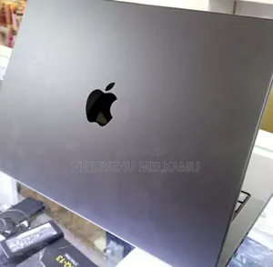 New Laptop Apple MacBook Pro 2024 M3 14-inch 18GB Apple M3 SSD 512GB