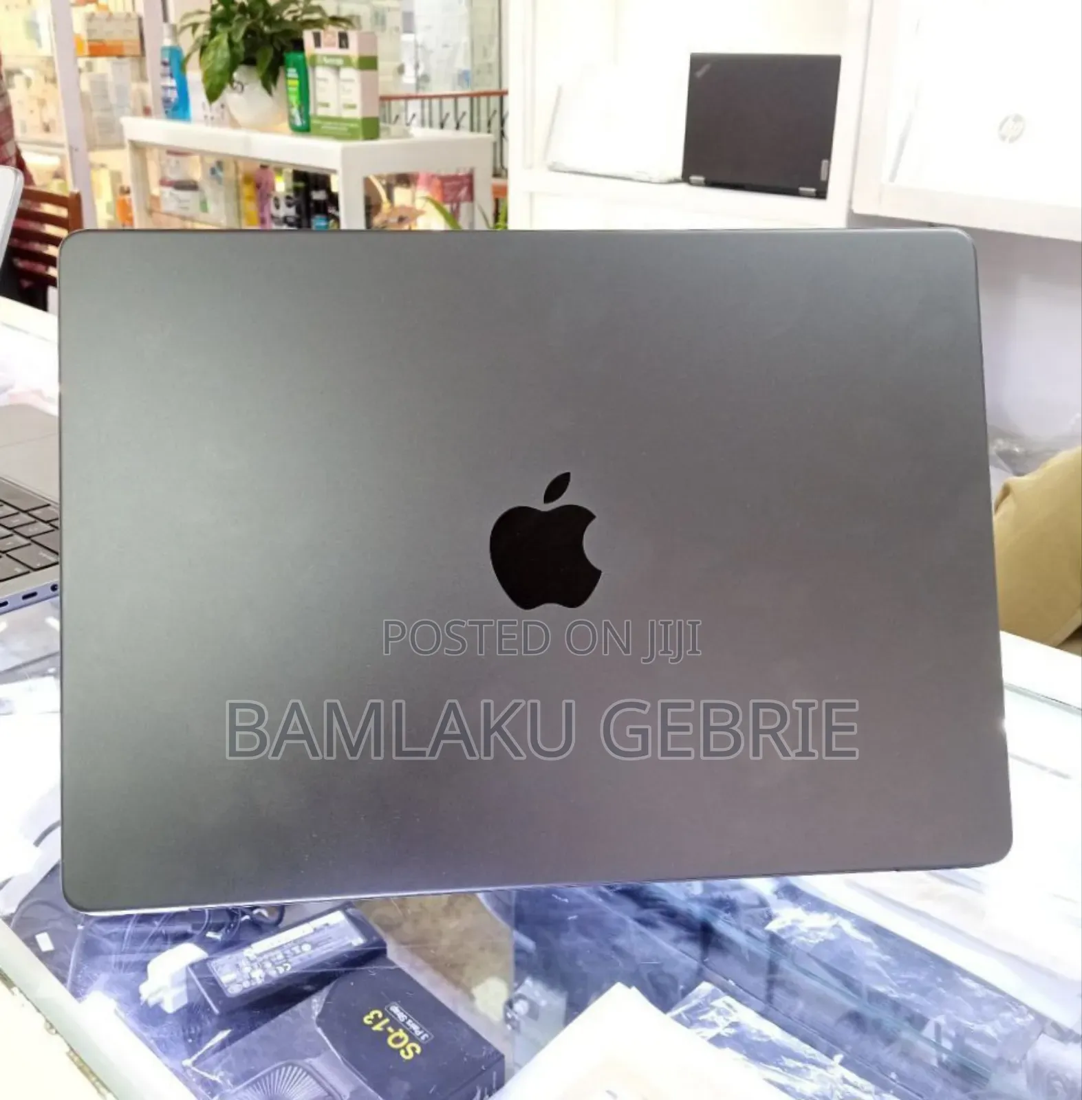 New Laptop Apple MacBook Pro 2023 M3 14-inch 18GB Apple M3 SSD 512GB
