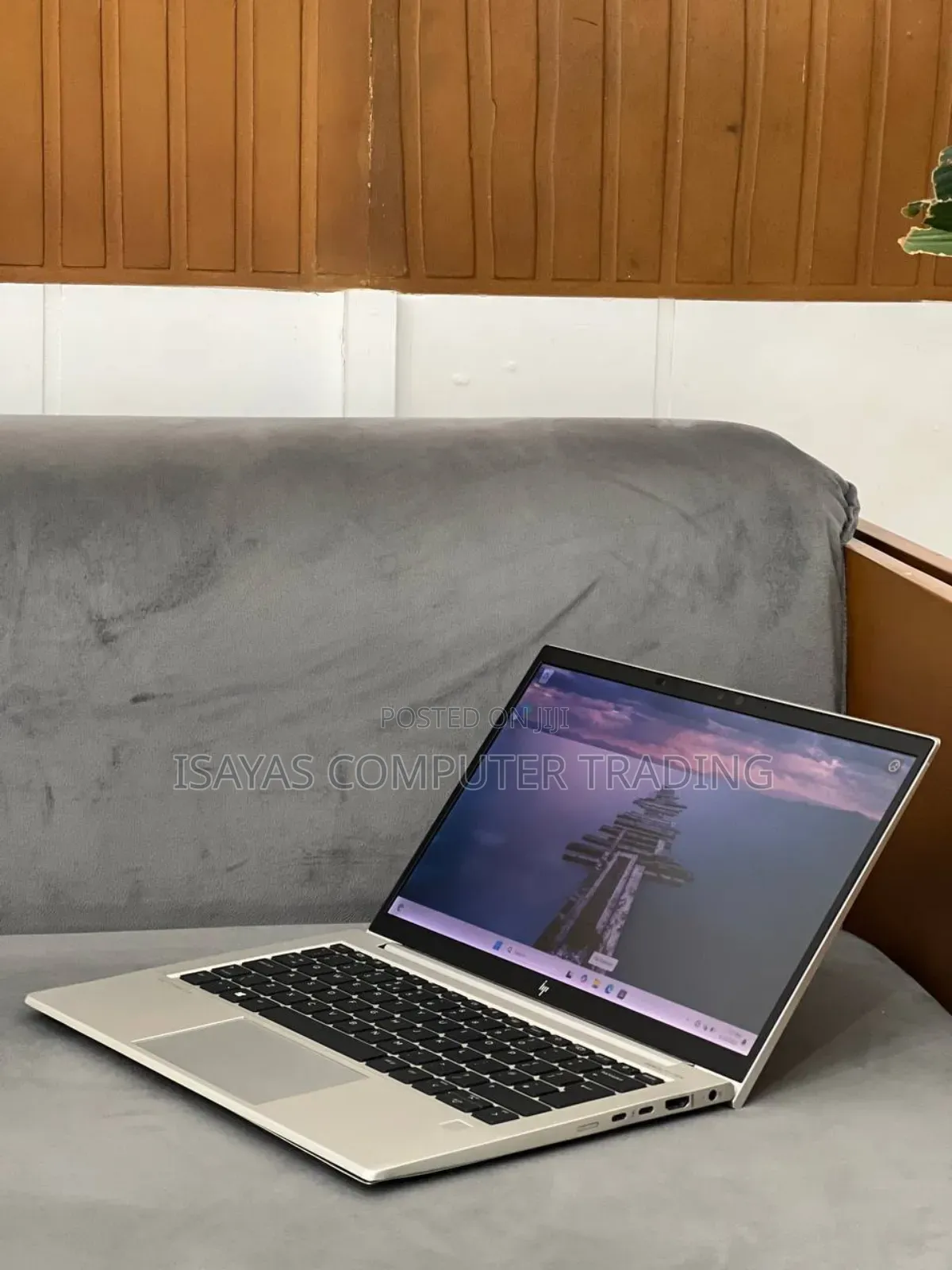 New Laptop HP EliteBook 830 G7 8GB Intel Core i7 SSD 512GB