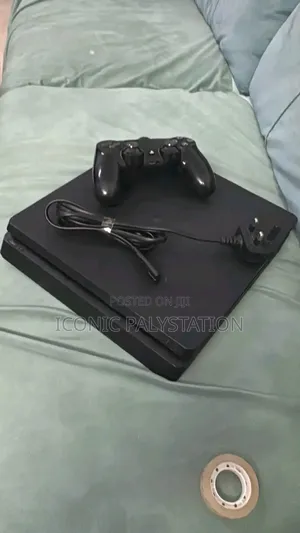 Palystation 4 Jealbeark From Iconic Playstation