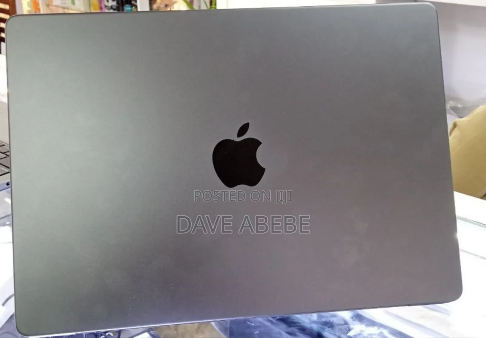 New Laptop Apple MacBook Pro 2023 M3 14-inch 18GB Apple M3 SSD 512GB