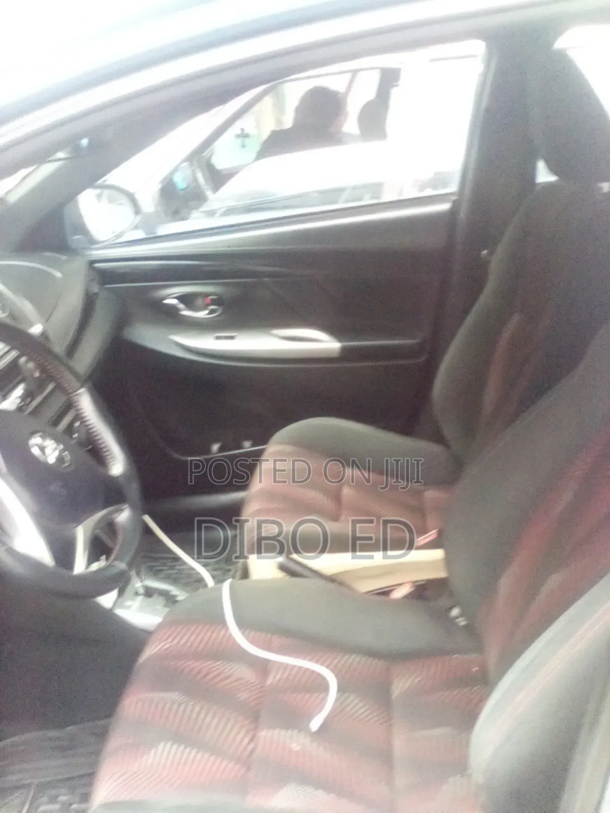 Toyota Yaris L Hatchback 5dr 2017 Blue