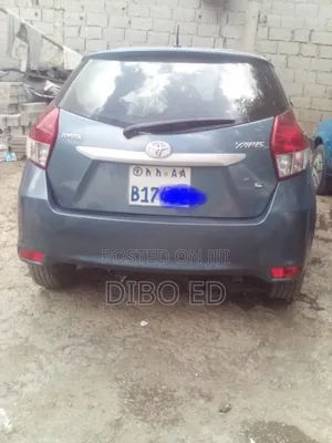 Toyota Yaris L Hatchback 5dr 2017 Blue