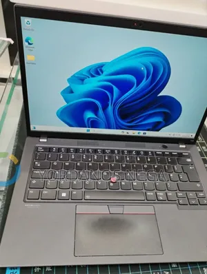 New Laptop Lenovo ThinkPad T14 16GB Intel Core i7 SSD 512GB