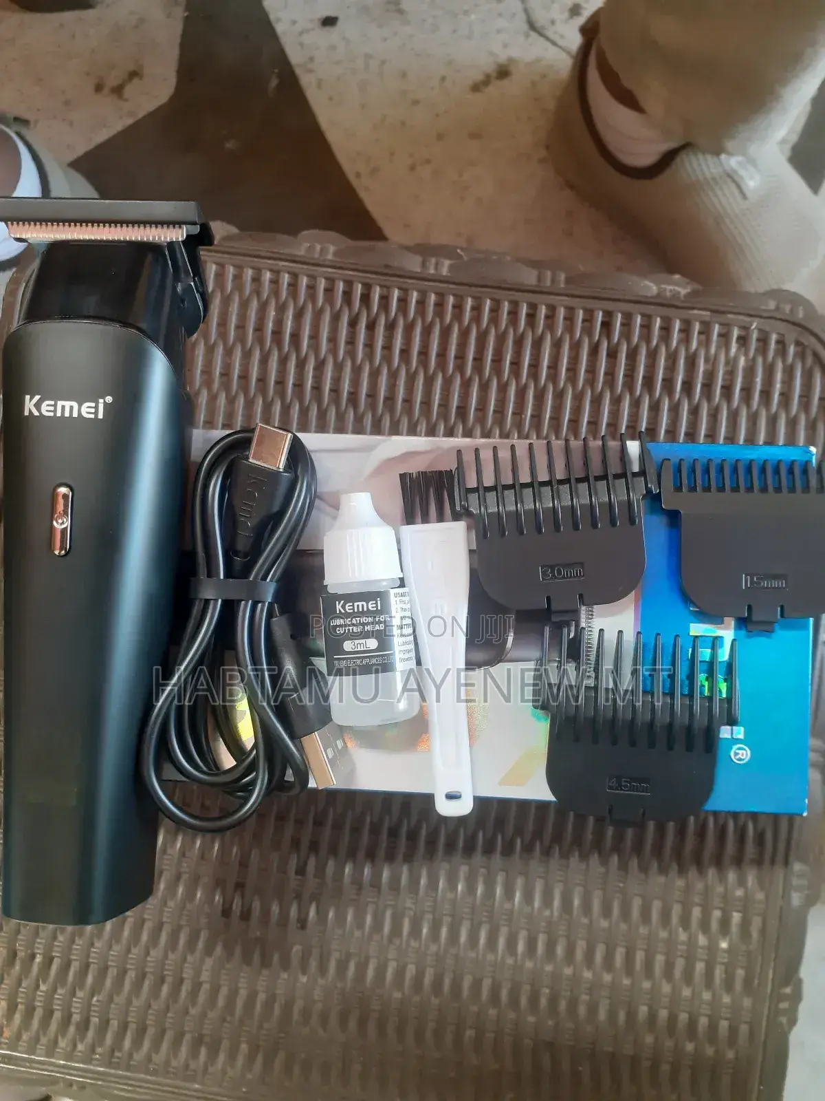 ኬሚ Km-1113 የፀጉር መስተካከያ Hair Clipper Tondos ቶንዶስ የተፃፈው ዋጋ አሁን ያለበት ነው!