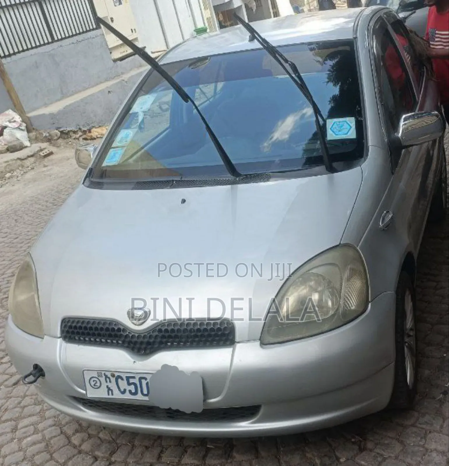 Toyota Vitz 2001 Silver