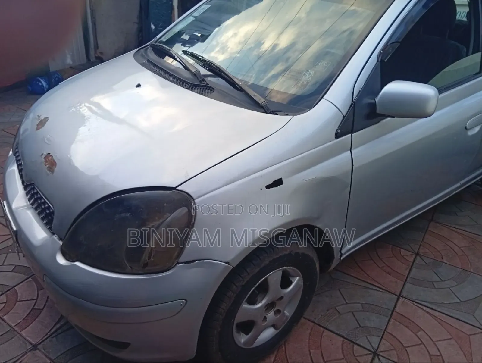 Toyota Vitz 2002 Silver
