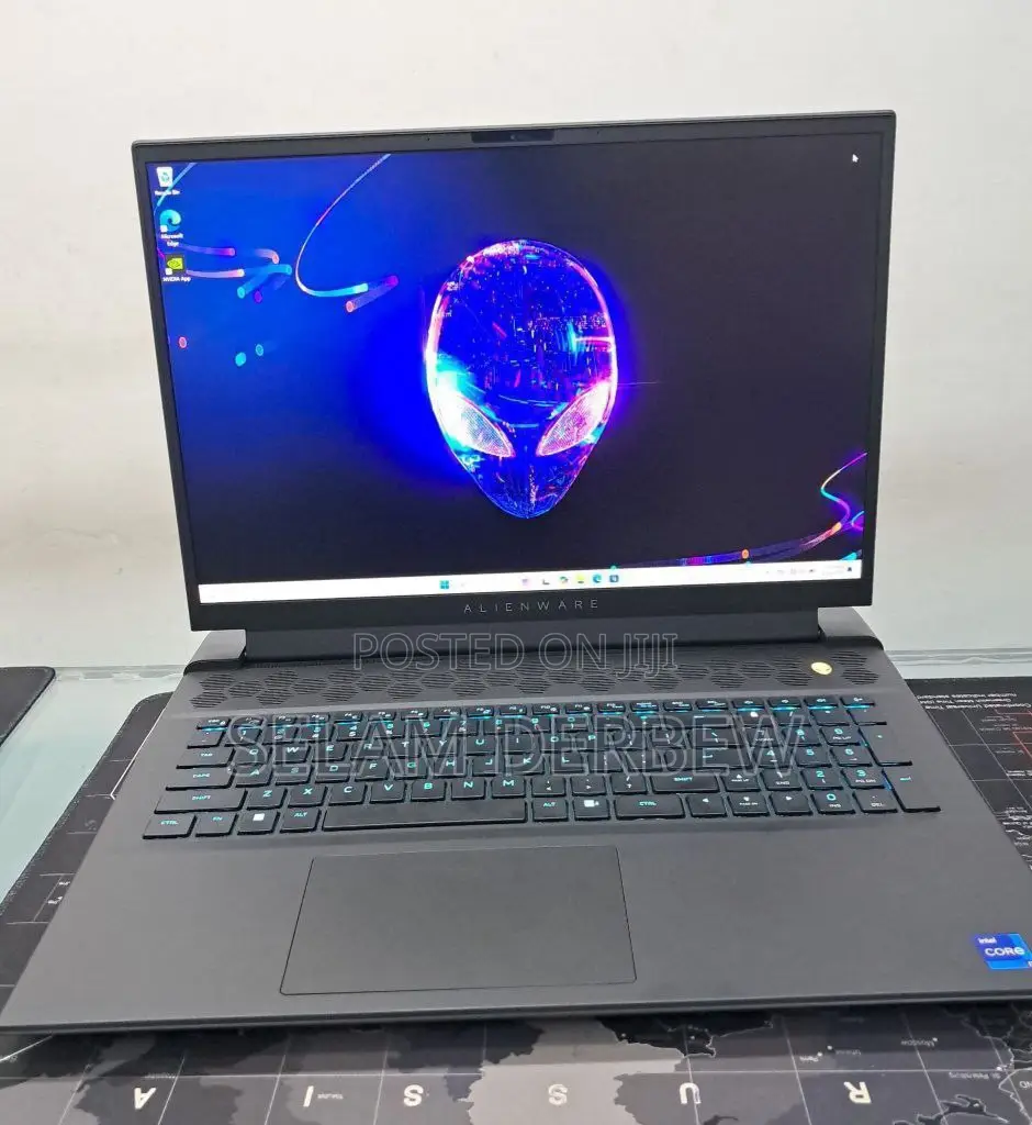 New Laptop Dell Alienware M16 16GB Intel Core i7 SSD 1T