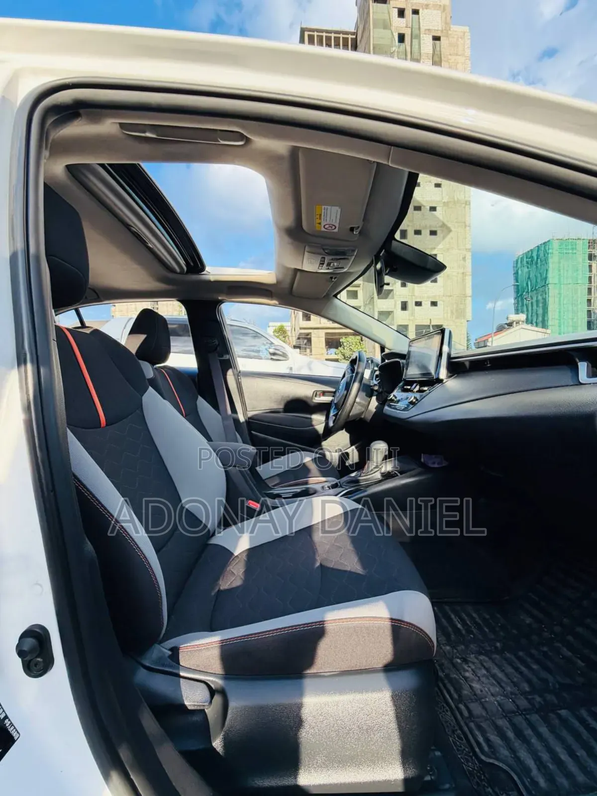 Toyota Corolla LE 2023 White