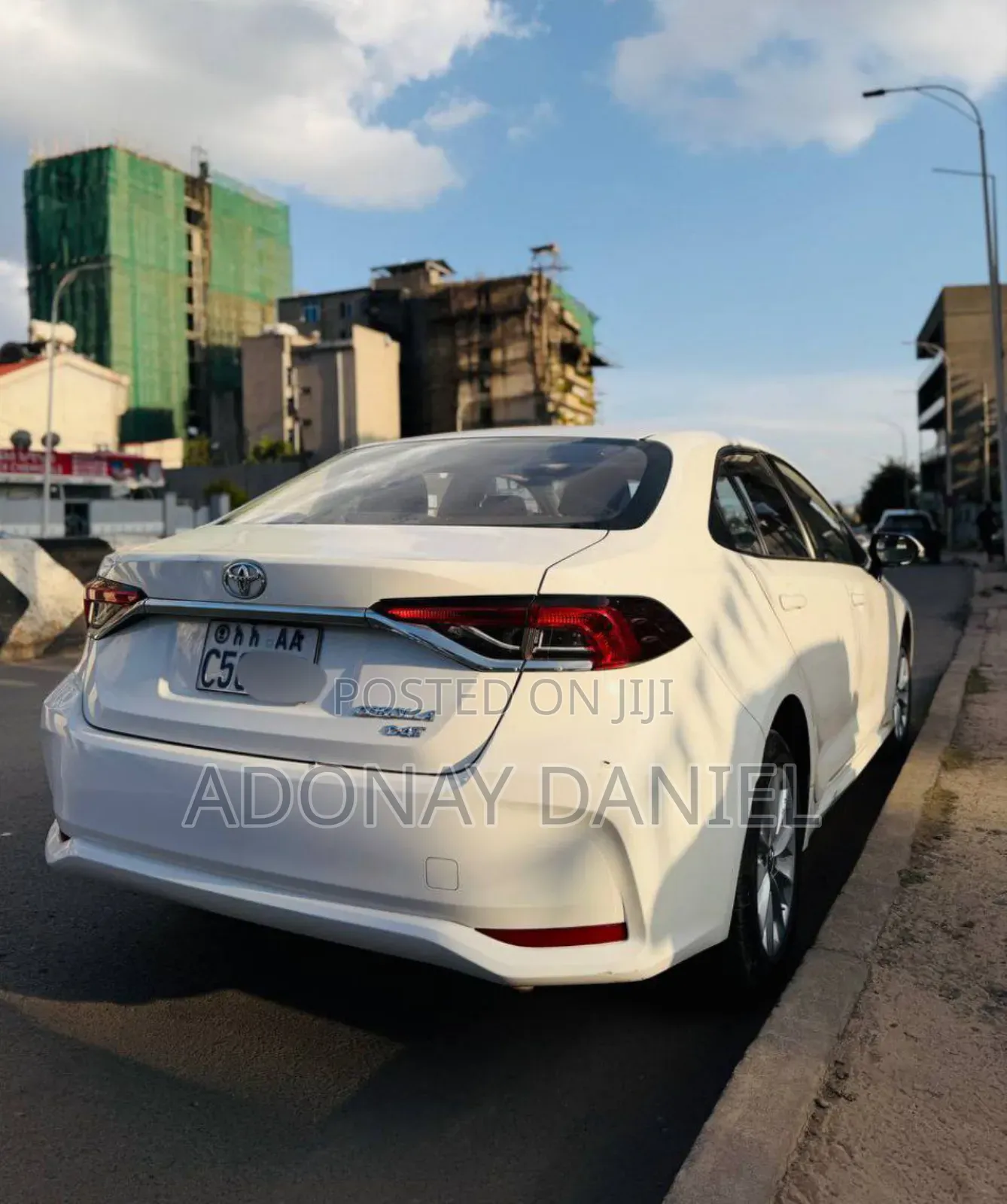Toyota Corolla LE 2023 White