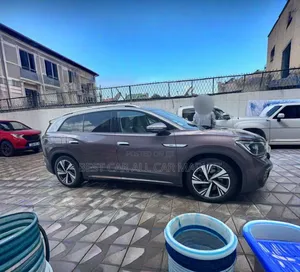 Volkswagen ID.6 2023