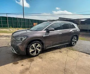 Volkswagen ID.6 2023